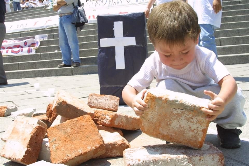 La crisis de desaparecidos en Jalisco está cada vez más presente entre los niños, lo ven a diario y hasta juegan representando dinámicas de violencia, detectó el Colectivo Pro Derechos de la Niñez.