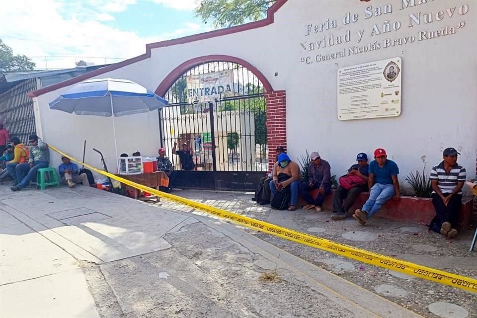 Los inconformes aseguran que mañana no dejarán entrar a nadie a las instalaciones.