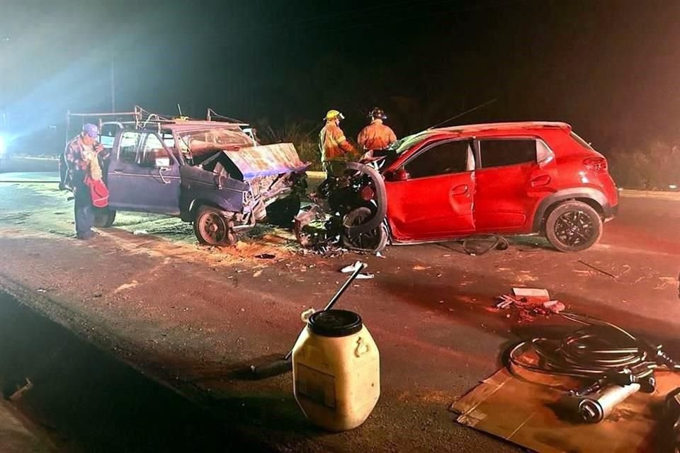 Un hombre y una mujer perdieron la vida y tres personas más resultaron lesionadas sobre la Carretera Mascota-San Sebastián del Oeste.