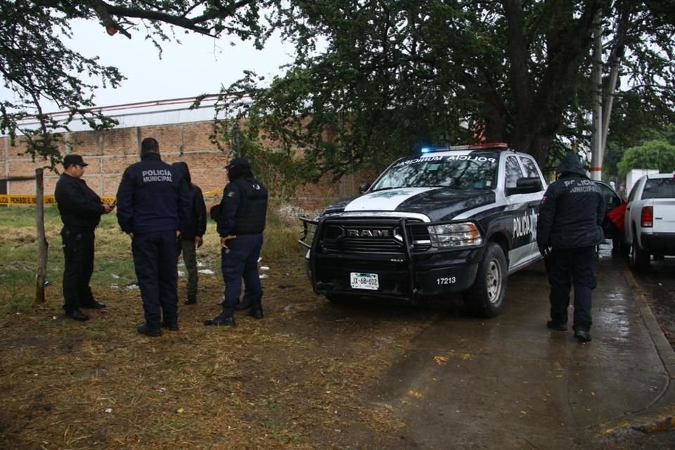 El hombre fue encontrado sin vida y con un cobertor encima.