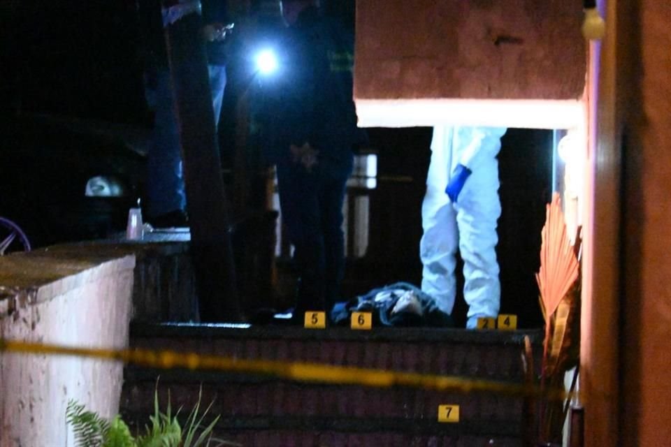 Un vecino de la Colonia Fovissste Miravalle, identificado como 'El Pitis', fue asesinado a tiros a unas cuantas cuadras de su casa.