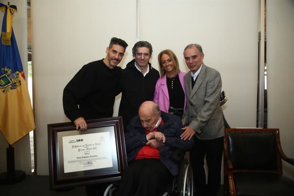 El empresario Carlos Rabinovitz Fainshtein y su familia.
