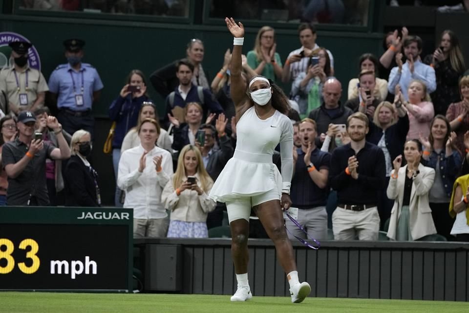 Serena estuvo apenas unos minutos en el césped.