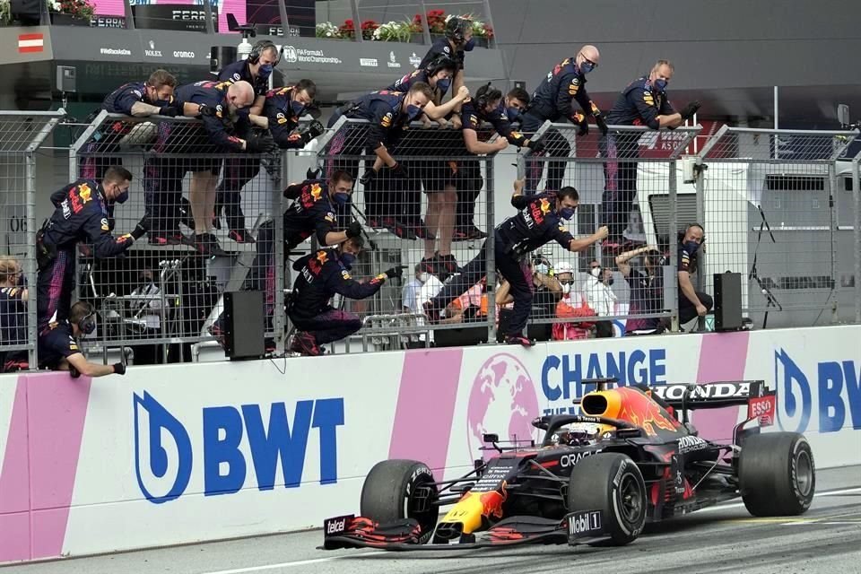 Max Verstappen sabe que se están haciendo bien las cosas en Red Bull, pero no deben confiarse.