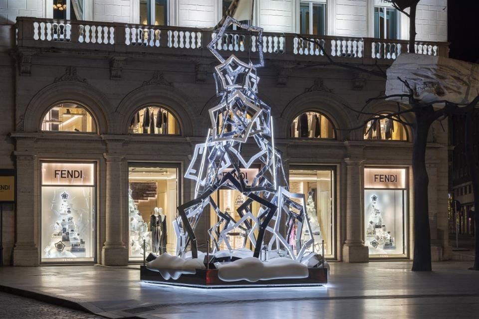 La decoración de la firma también ha llamado la atención en Paris Avenue Montaigne.