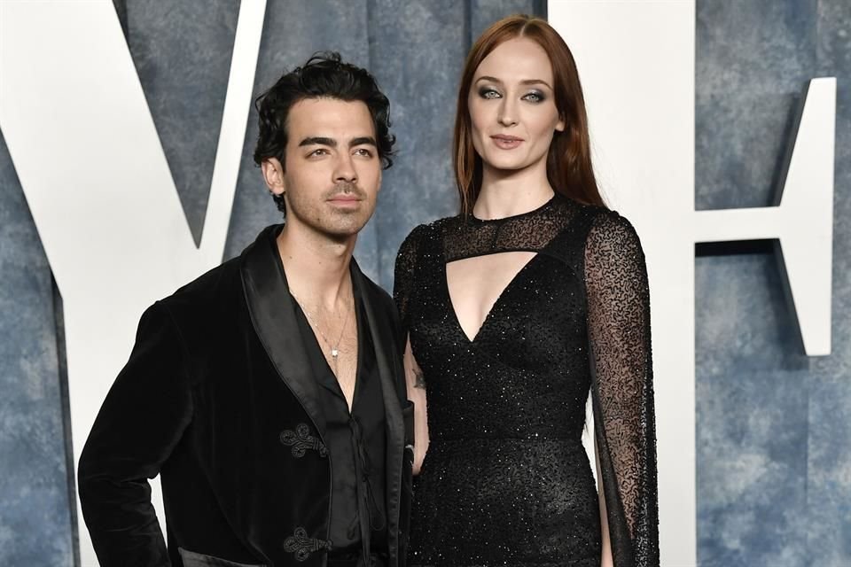 Turner sigue en proceso de separación con Joe Jonas