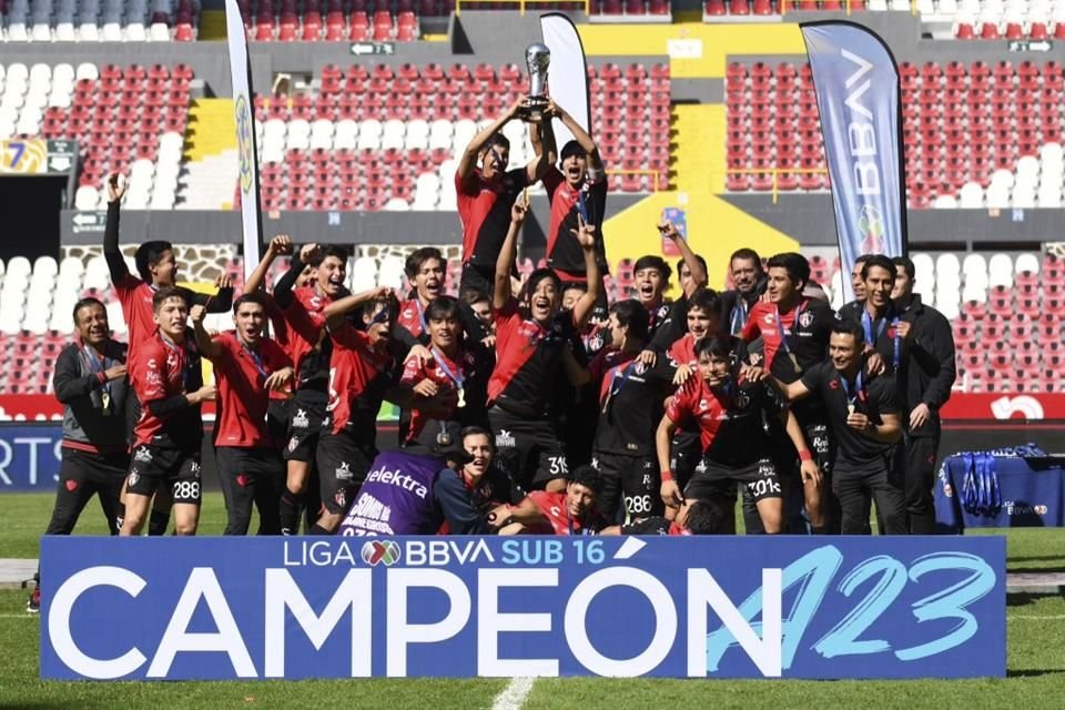 El Atlas se coronó campeón por primera ocasión en la categoría Sub 16, al vencer 5-4 en el marcador global al América.