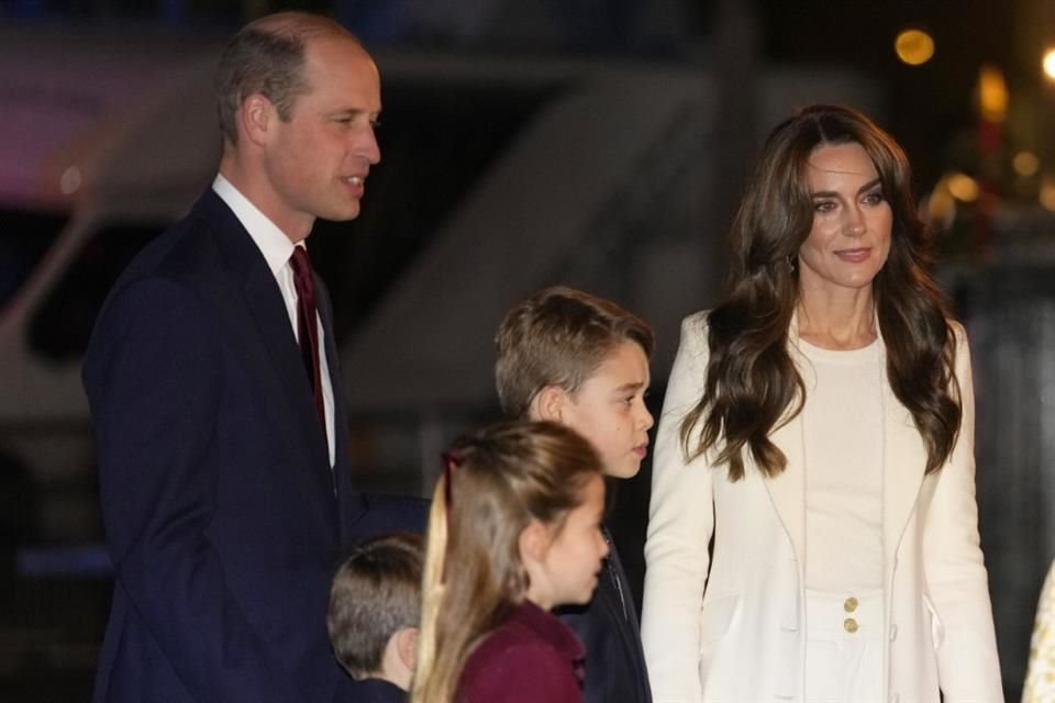 Guillermo y Catalina Middleton fueron los únicos que tomaron vuelos programados durante el año.