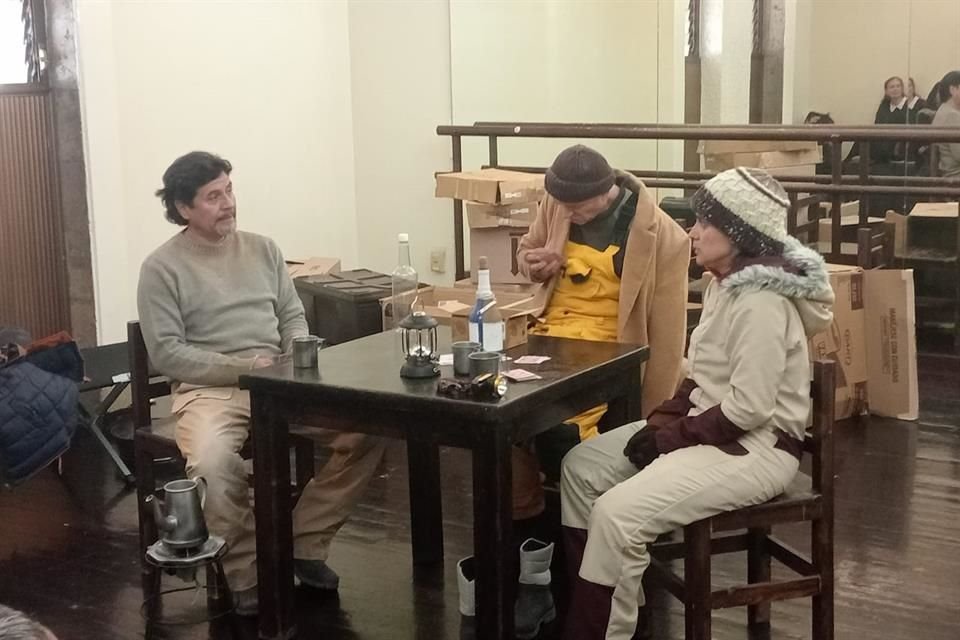 Ensayo de la obra 'La Bóveda del Fin del Mundo o la Nada Aumentada'.