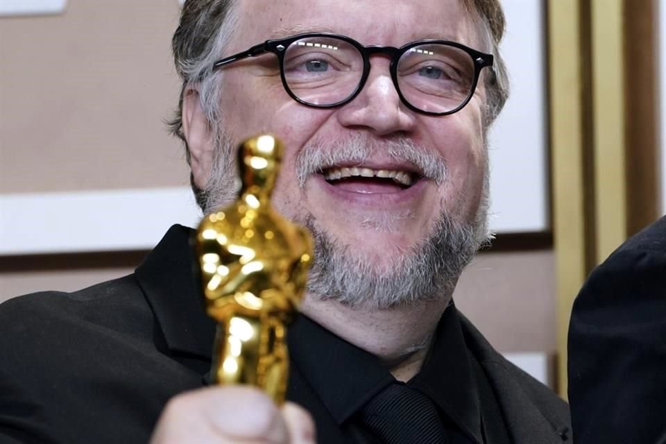 Guillermo del Toro ganó un Óscar a Mejor Película animada por 'Pinocho'.