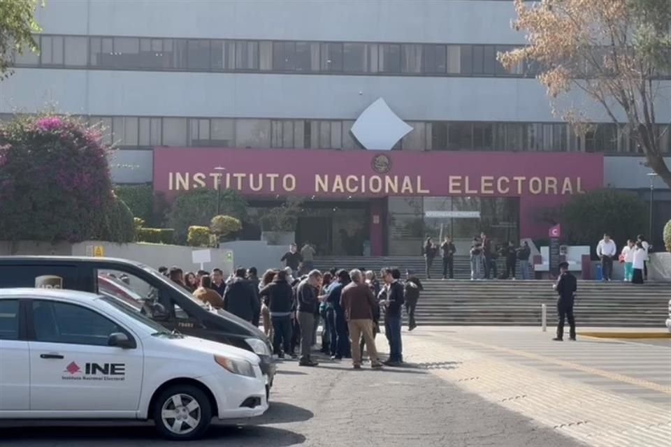 Las instalaciones del INE fueron evacuadas.