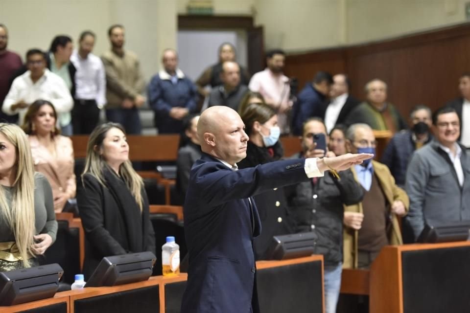 José Ramón Jiménez Gutiérrez, implicado en conflicto del Ayuntamiento de GDL por arrendamiento de patrullas a sobreprecio, fue ratificado como Magistrado.