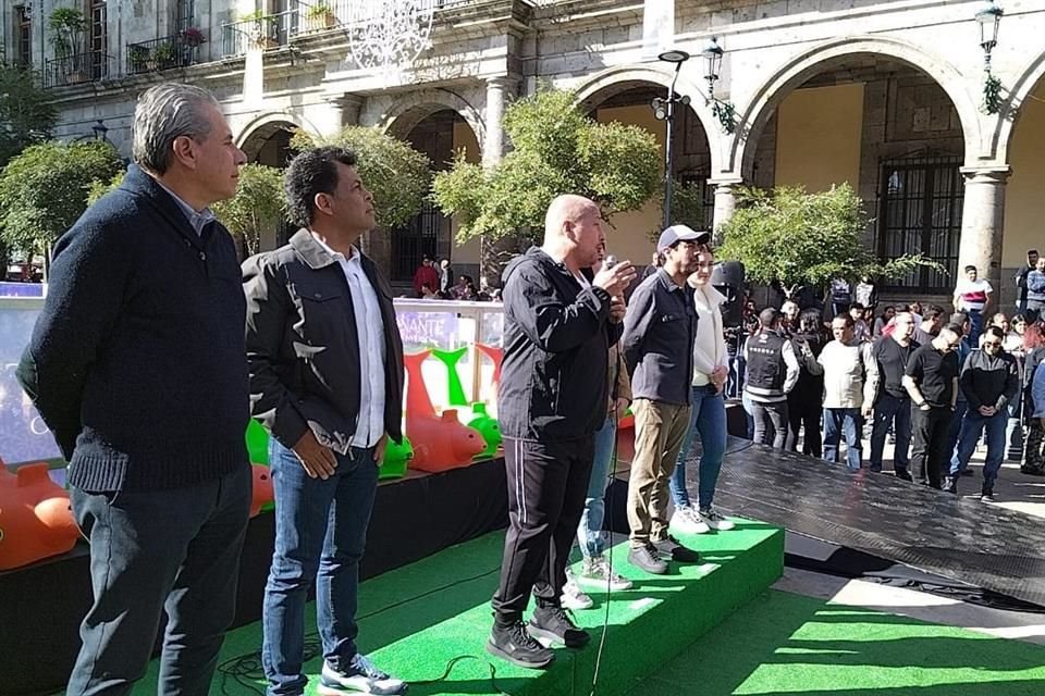 Enrique Alfaro estuvo presenta en la inauguración de la segunda parte del Festival Ilusionante.