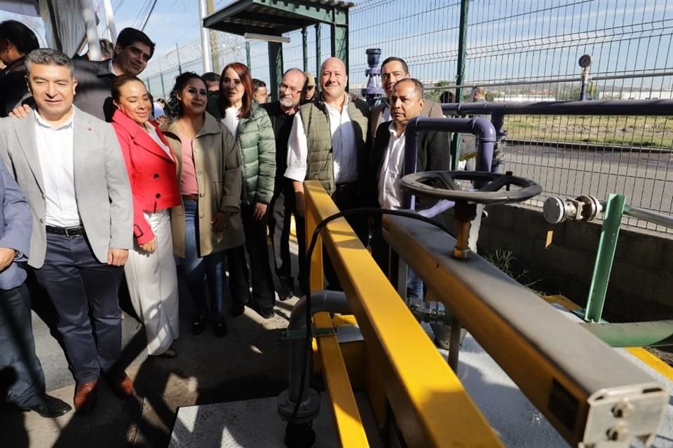 Enrique Alfaro estuvo presente en la inauguración de obra de infraestructura de la línea morada para la distribución y reúso industrial de las aguas tratadas de la presa de El Ahogado.