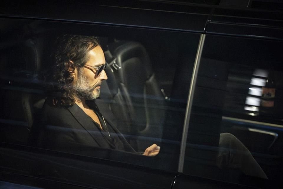 Russell Brand insiste en que todas sus relaciones han sido consensuadas a pesar de las múltiples acusaciones en su contra.