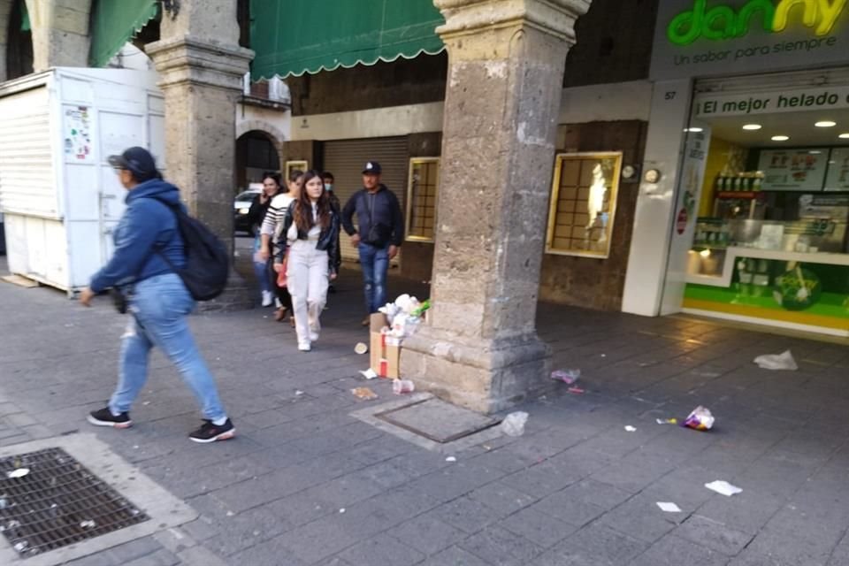 La Coordinación de Servicios Públicos reforzará el operativo de limpieza en el Centro.