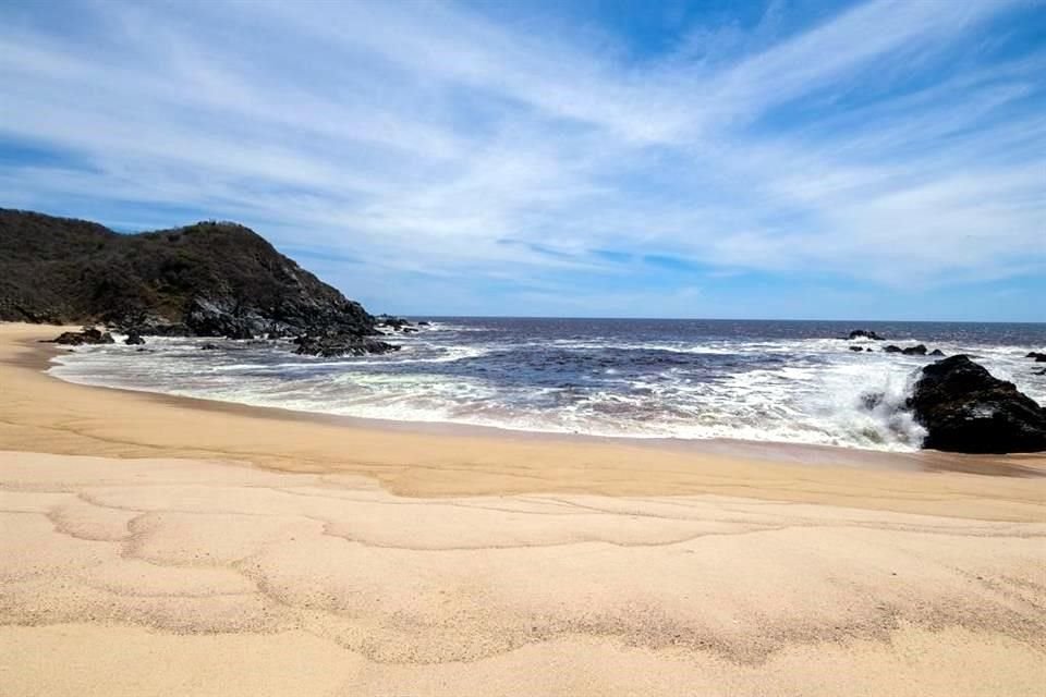 Si tu plan para esta Navidad y Año Nuevo es pasarla en el mar, ¡tranquilo!, todas las playas de Jalisco pasaron la prueba y son aptas para la recreación.