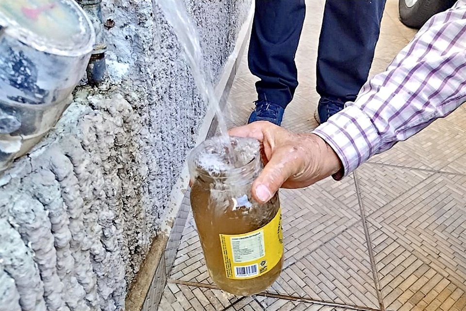 Se instalará una Comisión 'especial' para tratar el tema del agua de mala calidad que reciben tapatíos.