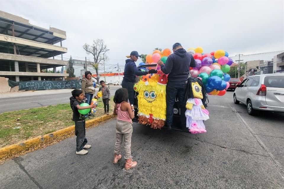 En esta edición de 'Nos toca Regalar', policías de Guadalajara recolectaron 39 mil regalos para niños tapatíos.