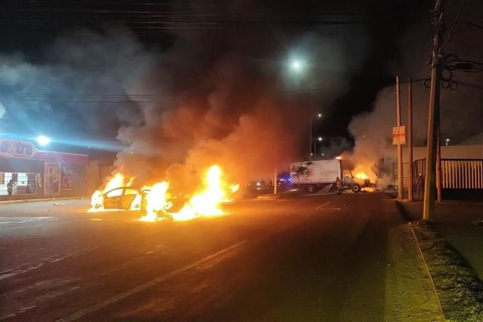 Villahermosa, Tabasco, atravesó una noche de terror, entre quema de vehículos en al menos 5 puntos, persecuciones y balaceras.