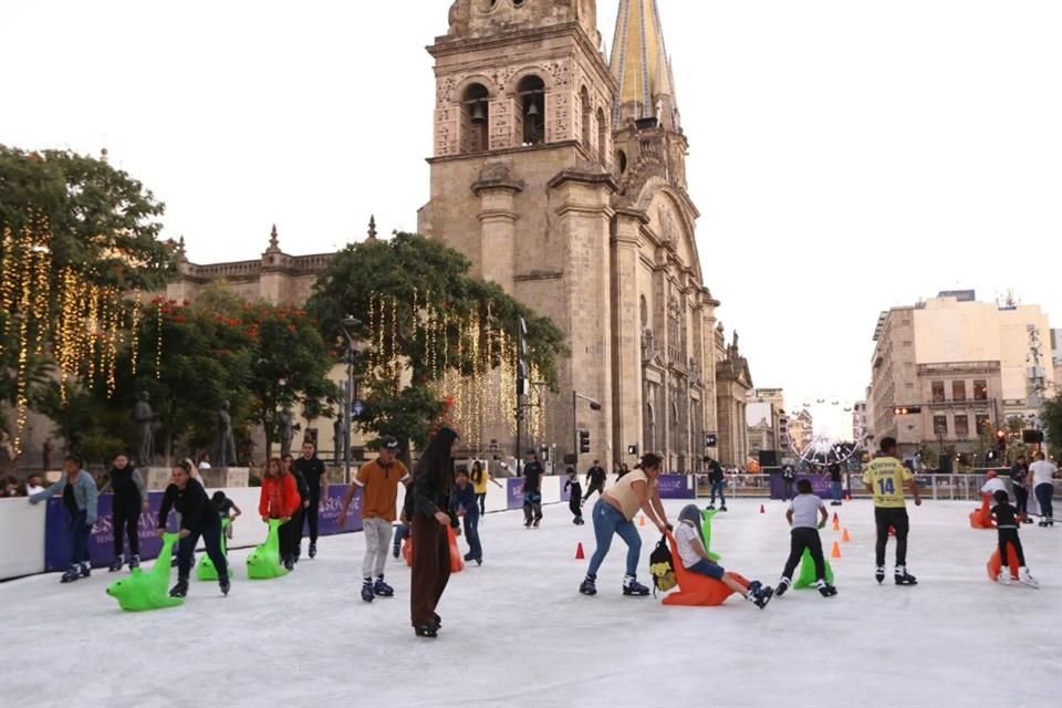 A partir de hoy y durante las próximas 72 horas -incluyendo Nochebuena y Navidad-, el estado del tiempo en el Área Metropolitana de Guadalajara se distinguirá por frío y lluvia.