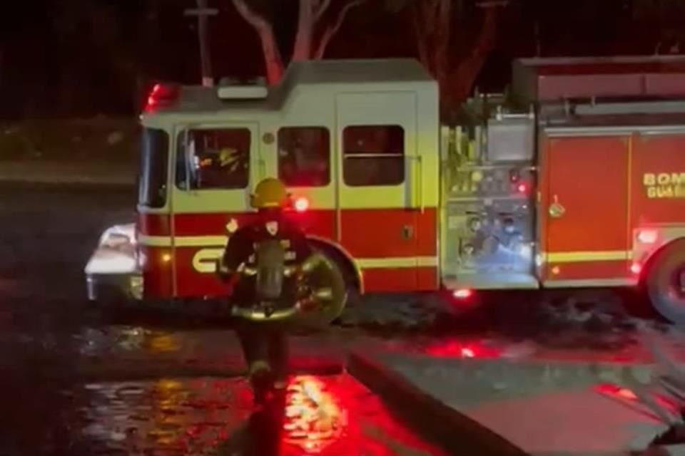 Los heridos contaron a autoridades que estaban manipulando un barreno, cuando éste explotó, desatando una explosión más grande.