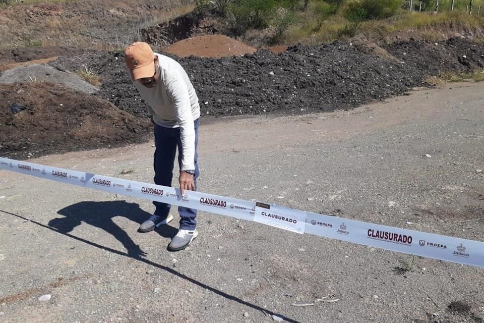 El lugar no contaba con medidas para evitar la contaminación de suelo.