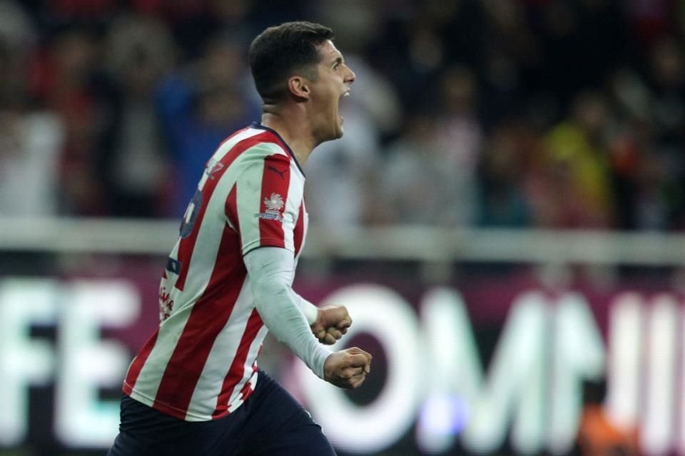 José 'Tepa' González y Óscar Macías, causan baja del Tapatío para jugar en la Liga MX.