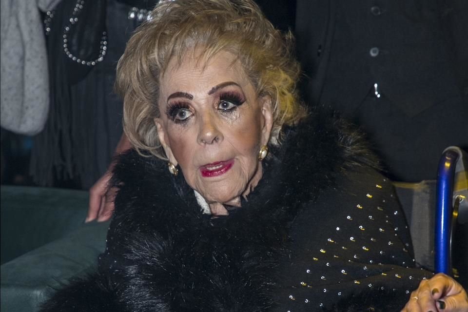 Silvia Pinal estuvo hospitalizada en diciembre por influenza. 