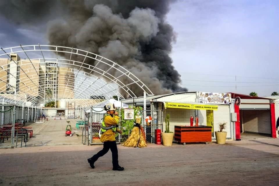 El Ayuntamiento destacó la pronta actuación de los bomberos que lograron extinguir el fuego.