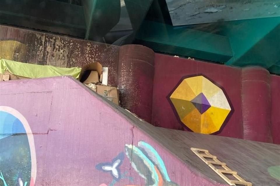 A principios de diciembre había una vivienda en el retorno a Santa Anita, con todo y escalera.