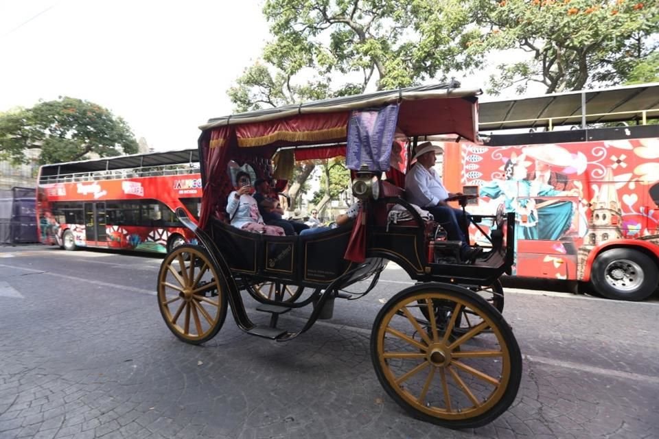 El Centro de Guadalajara luce como una de las principales atracciones de los visitantes a la ciudad por las fiestas navideñas.