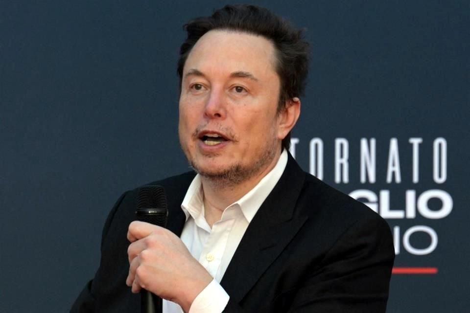 Elon Musk fue requerido por un juez de Delaware a renunciar a un paquete salarial de 55 mil millones de dólares otorgado por el consejo de Tesla.