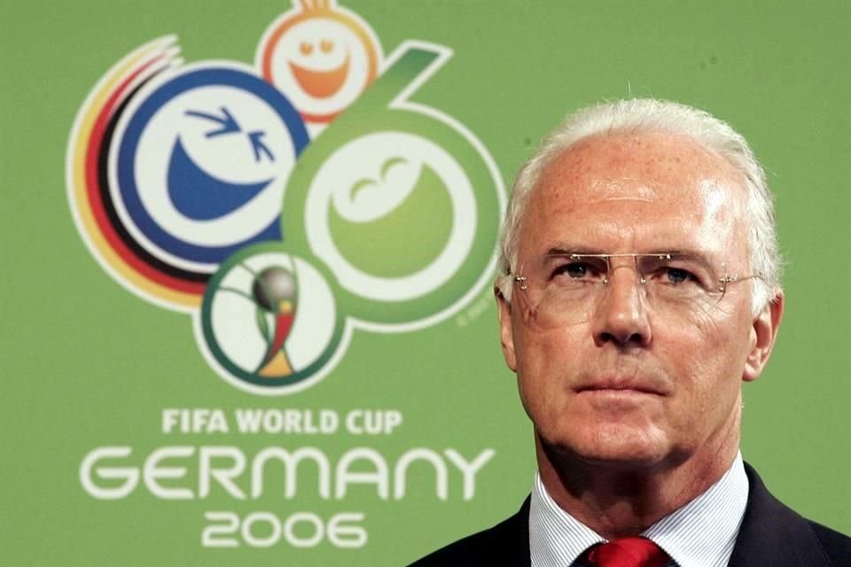 La leyenda alemana también dirigió al Bayern Múnich en en los años 90.