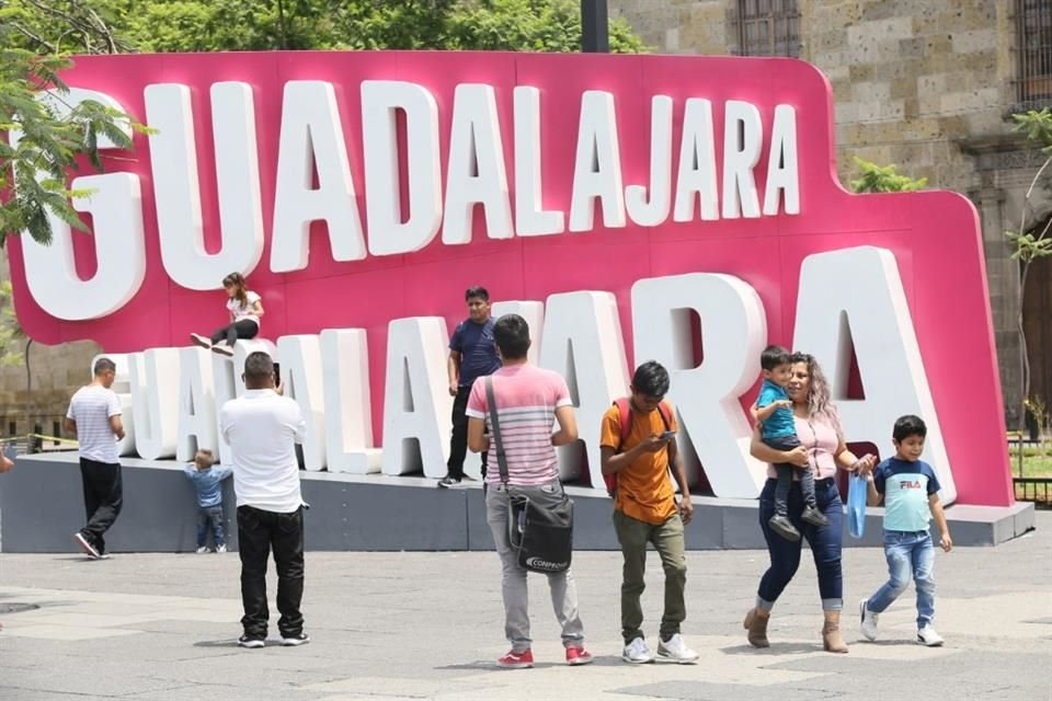 Se espera en Jalisco, el nacimiento de 139 mil 031 personas, fallezcan alrededor de 52 mil 115 y migren 2 mil 976, durante 2024.
