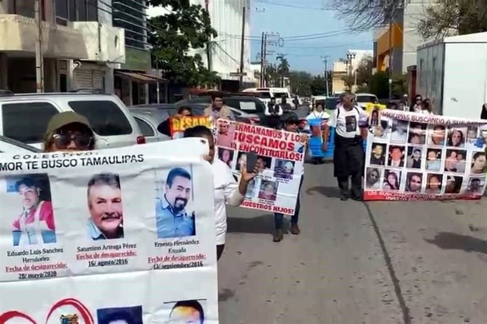 Entre los colectivos que participan en la manifestación se encuentran Por Amor te Busco y Buscando tus Pasos A.C.