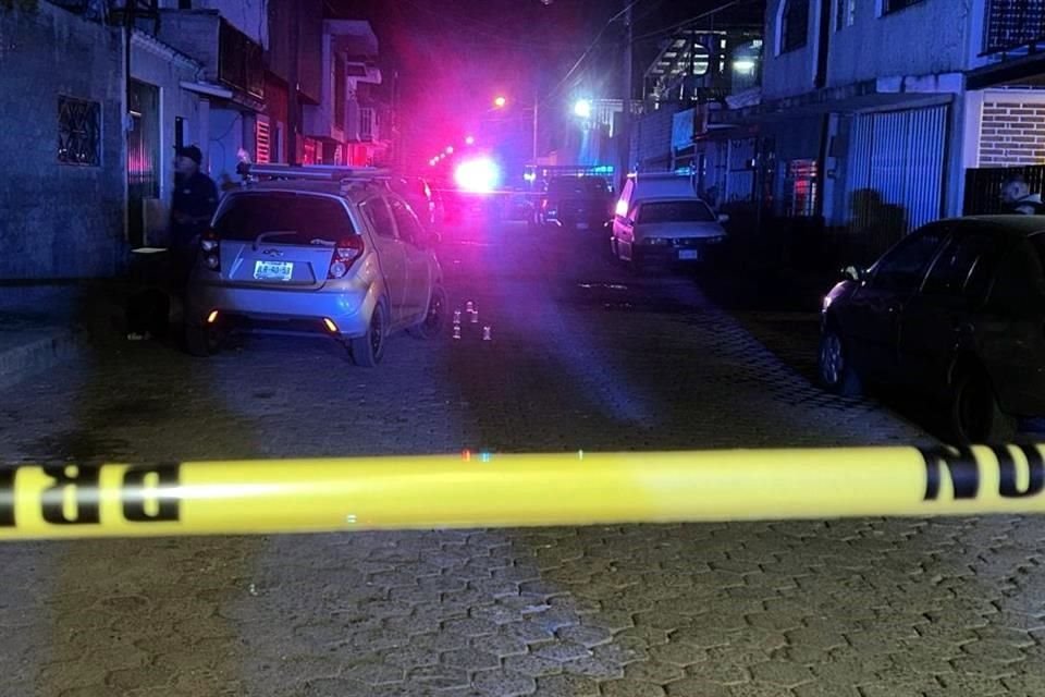 Una agresión a balazos le quitó la vida a un joven de 24 años, cuyo cuerpo quedó dentro de su automóvil, en el poblado de San Sebastián El Grande, en Tlajomulco.