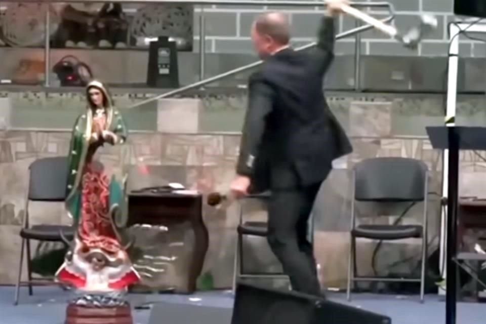 El pastor Kevin T. Wynne fue videograbado destruyendo una imagen de la Virgen de Guadalupe durante un servicio religioso.