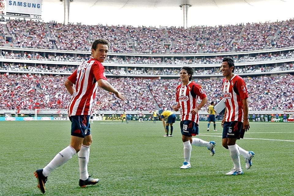 Al 'Cubo' le encantaría volver a las Chivas, club en el que se formó como futbolista y con los que anotó 20 goles.