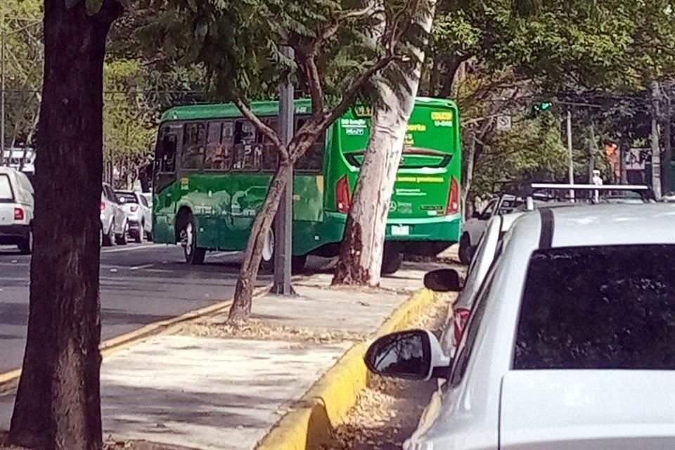 Pese a que ya no reciben efectivo, persisten malas prácticas de choferes, advierte especialista.