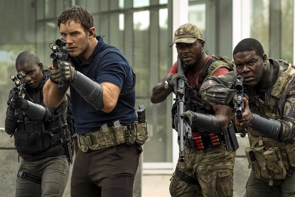 Llega a Amazon Prime Video 'La Guerra del Mañana', debut del actor Chris Pratt como productor, la cual atrapa a pesar de los clichés.