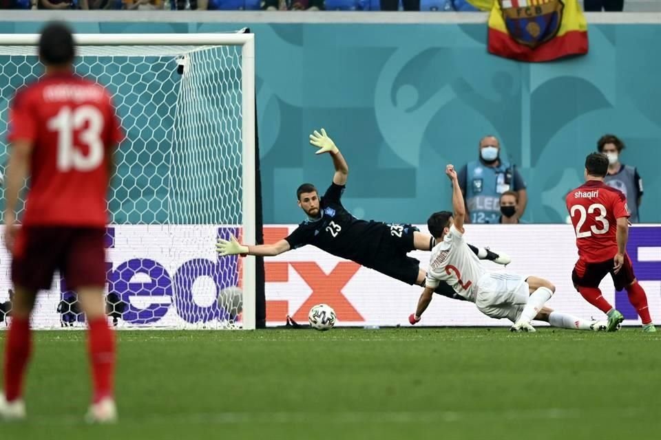 Xherdan Shaqiri igualó el partido.