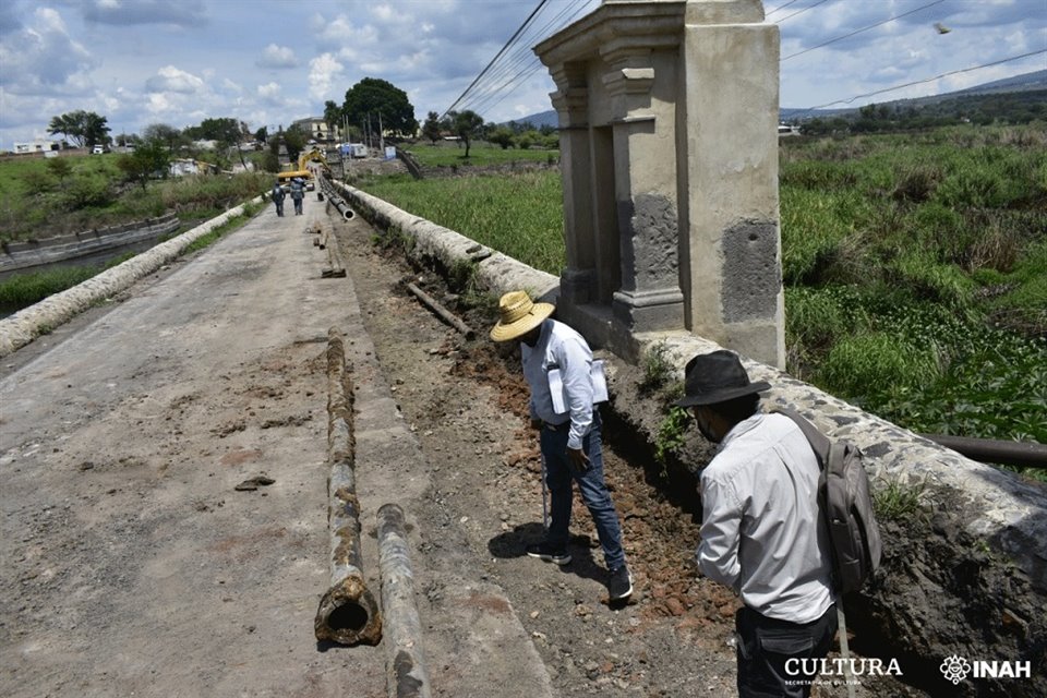 Las fotografías que compartió el INAH eran de las obras en Puente Grande, ubicado en Tonalá.