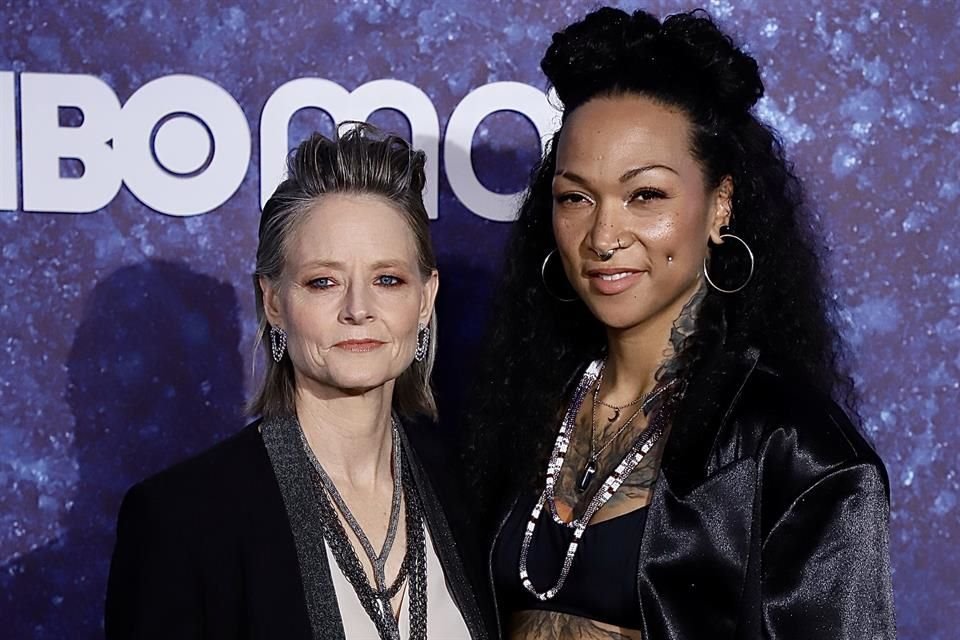 Jodie Foster posó junto a Kali Reis, quien también actúa en la serie.