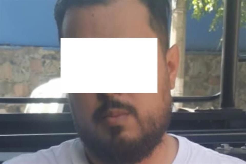 Con un escáner automotriz, una llave de contacto y droga, fueron detenidos dos integrantes de la banda de los Roba Hondas en Arcos Vallarta.