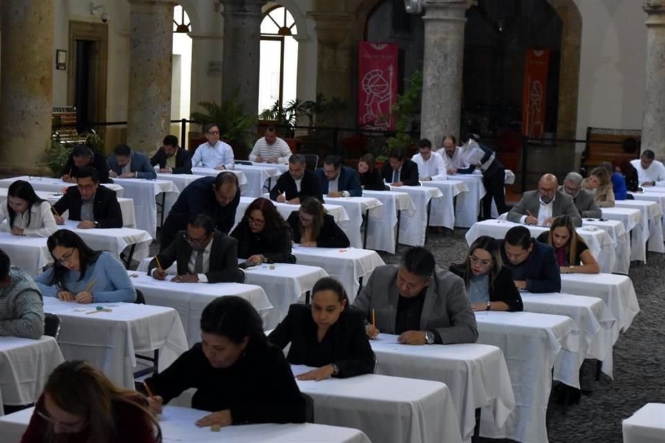 Aspirantes a magistraturas que repartirá el Congreso local, se sometieron a una evaluación el pasado 15 de enero.