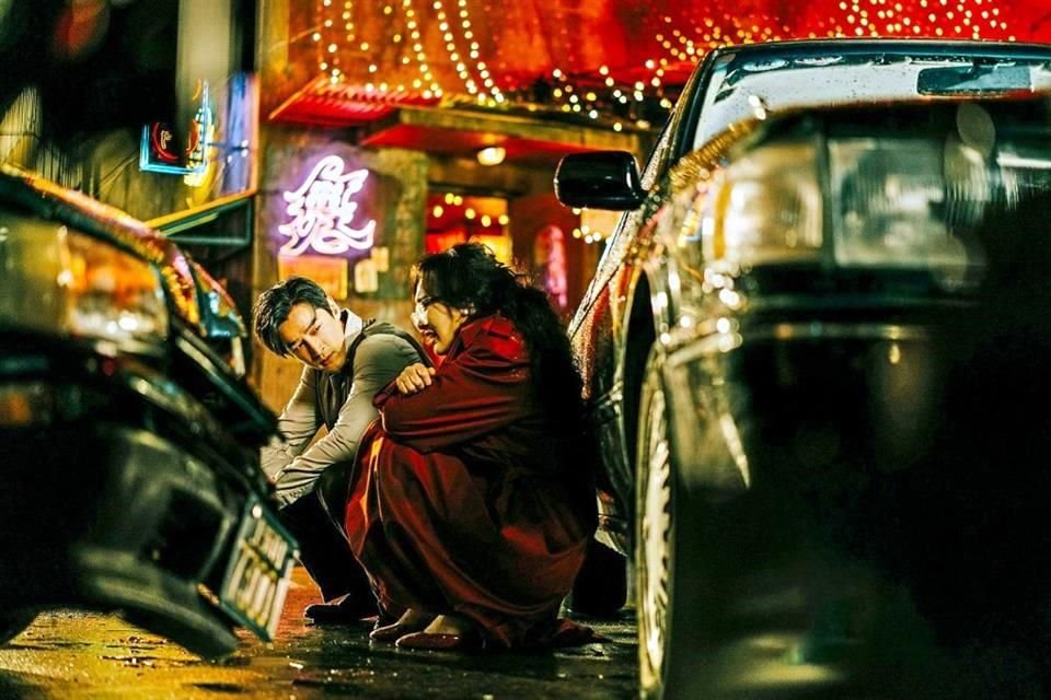 El reconocido cineasta Wong Kar-wai rescató un dialecto casi perdido en su primera serie de Televisión, 'Blossoms Shanghai'.