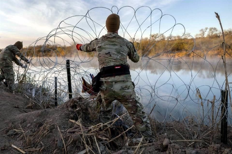 Delegación de funcionarios mexicanos viajará a Washington el viernes para abordar la reducción de migrantes en la frontera, según dijeron fuentes a Bloomberg.