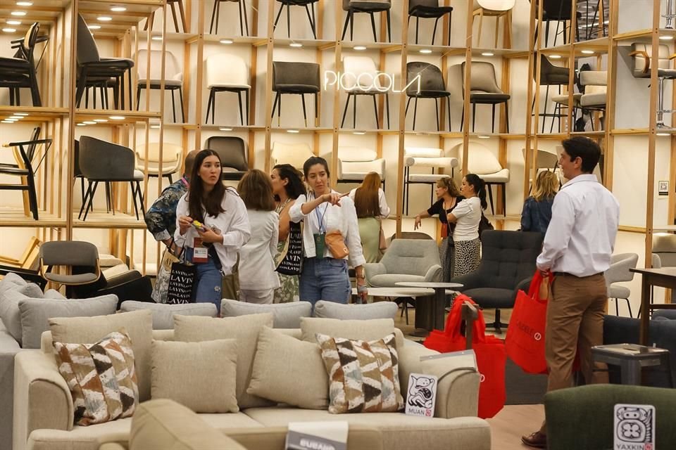 Un aproximado de mil 100 millones de pesos en negocios dejará la Expo Mueble Internacional, que se celebrará del 14 al 17 de febrero en Expo Guadalajara.