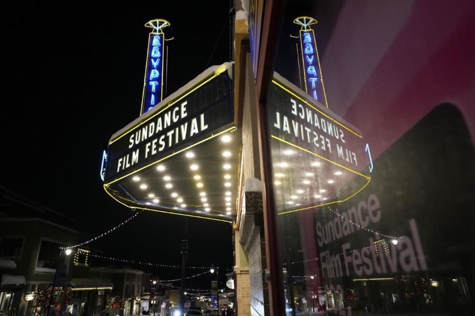 El Festival de Cine de Sundance se lleva a cabo anualmente, en el estado de Utah, por parte del Instituto Sundance, que se desempeña como una organización que apoya talentos independientes.